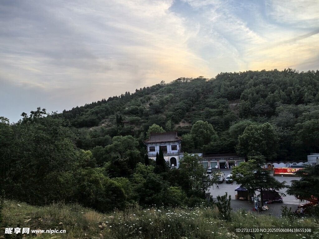 山间村落景致