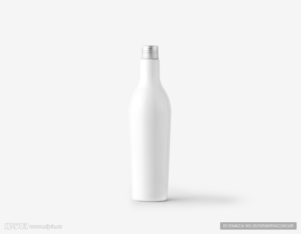 简约白色瓶身设计展示
