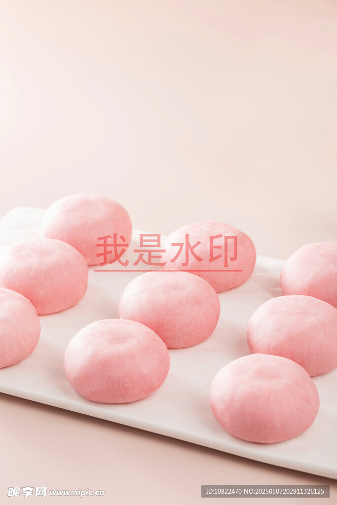 粉色马卡龙甜点展示