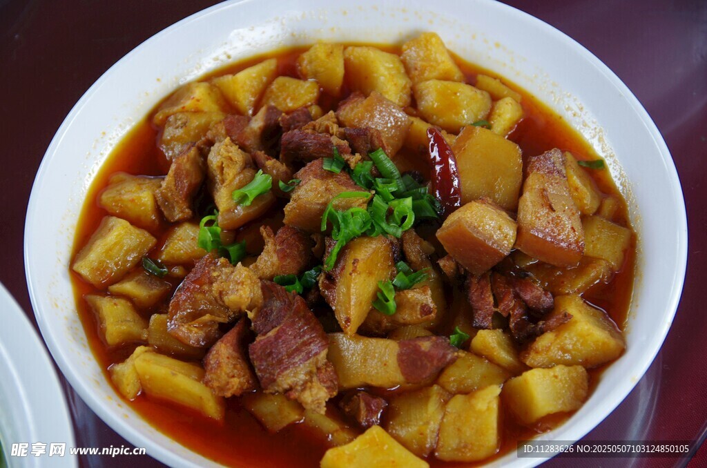 美味红烧肉炖土豆
