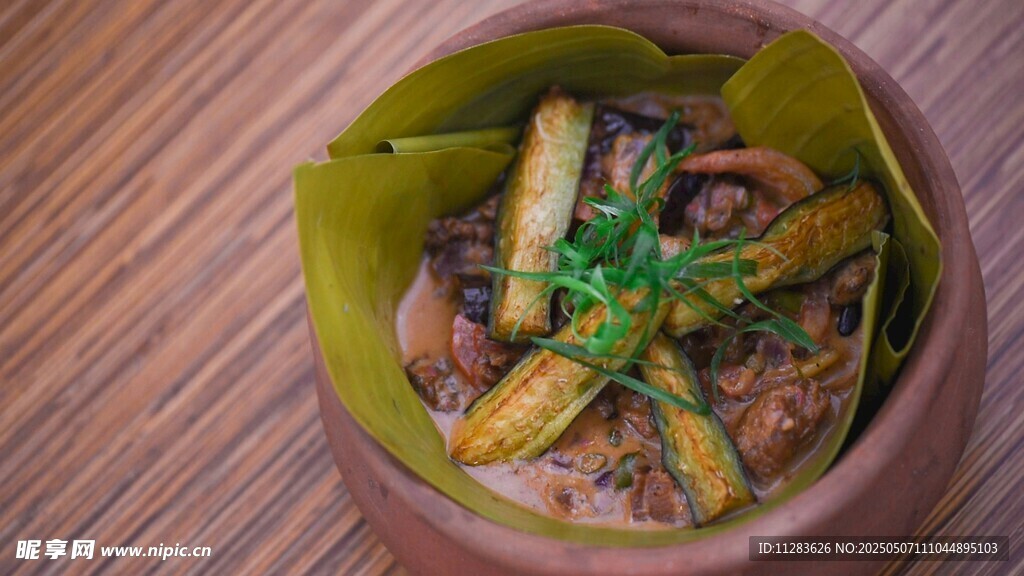 美味竹筒饭 食材丰富诱人