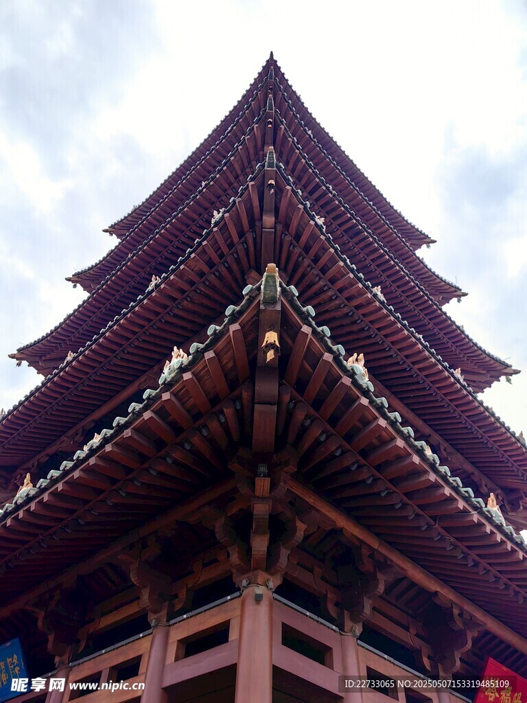 中式古建筑飞檐一角