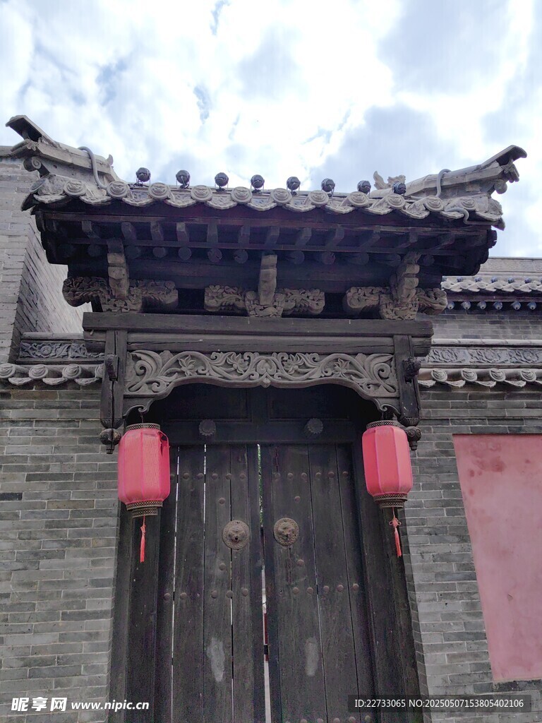 中式古宅门