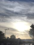 夕阳下的城市天际线景观