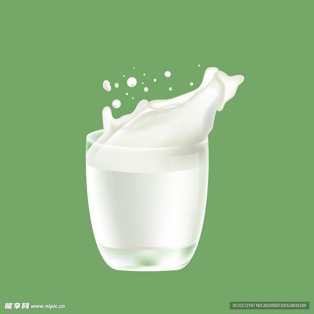 玻璃杯牛奶