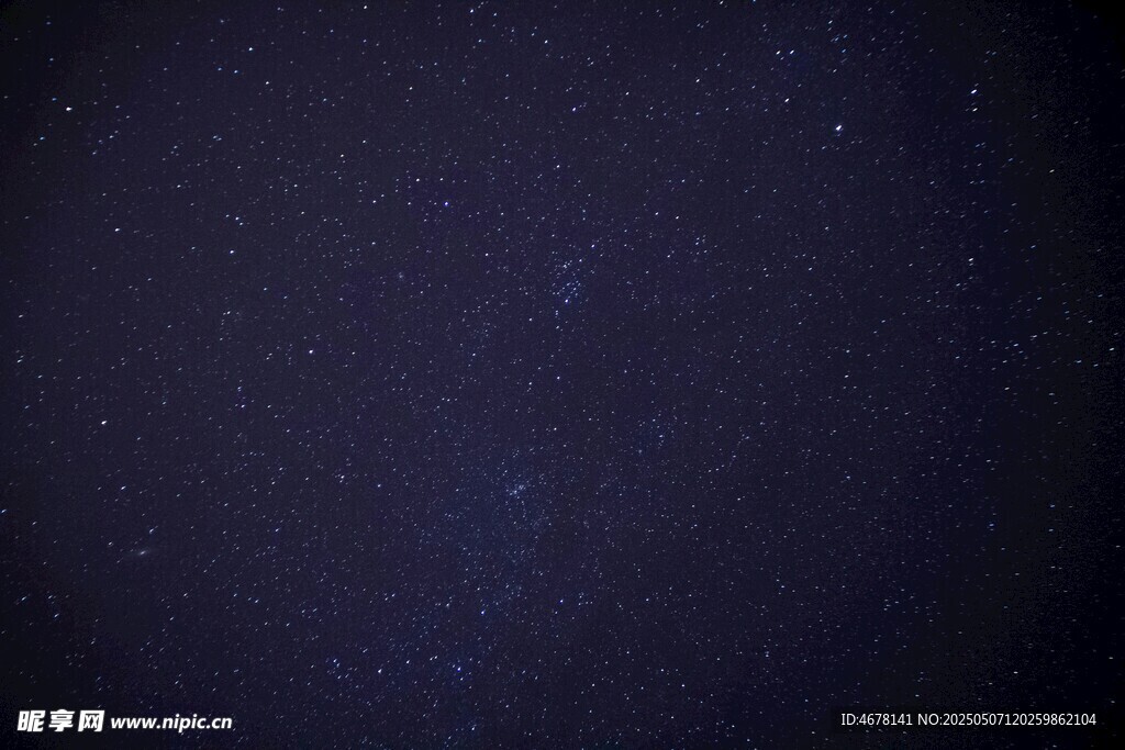 深邃夜空下的点点繁星