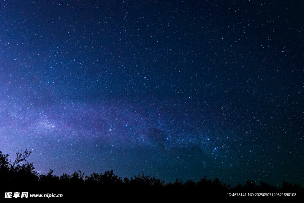 夜空下的璀璨星河