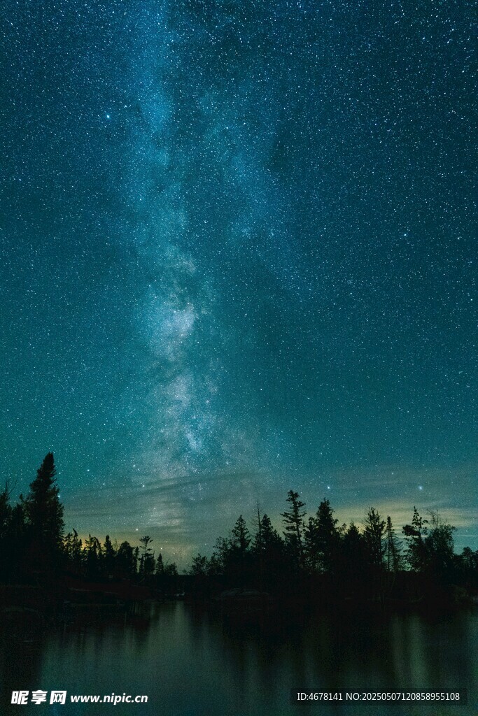 湖畔星空夜景
