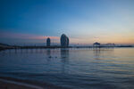 海滨城市黄昏美丽景致