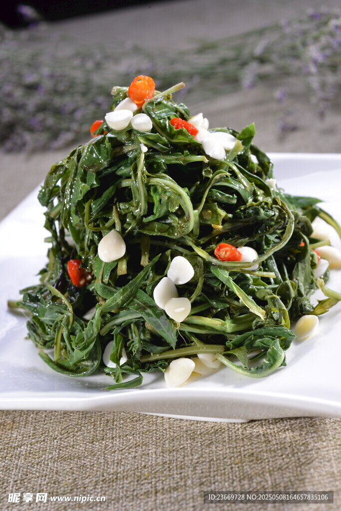 杏仁拌野菜