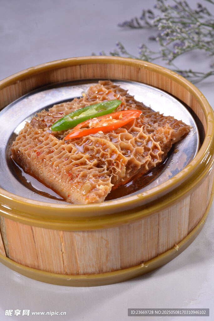 竹笼蒸制美味肚子