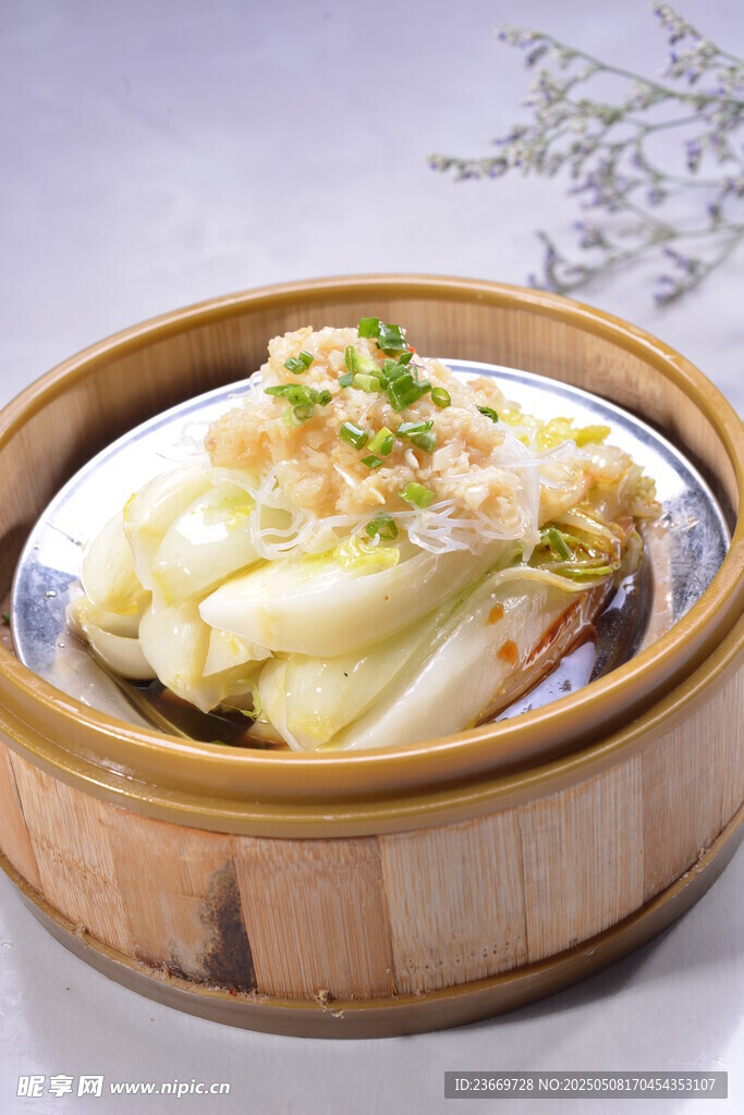 竹笼蒸蒜茸粉丝娃娃菜