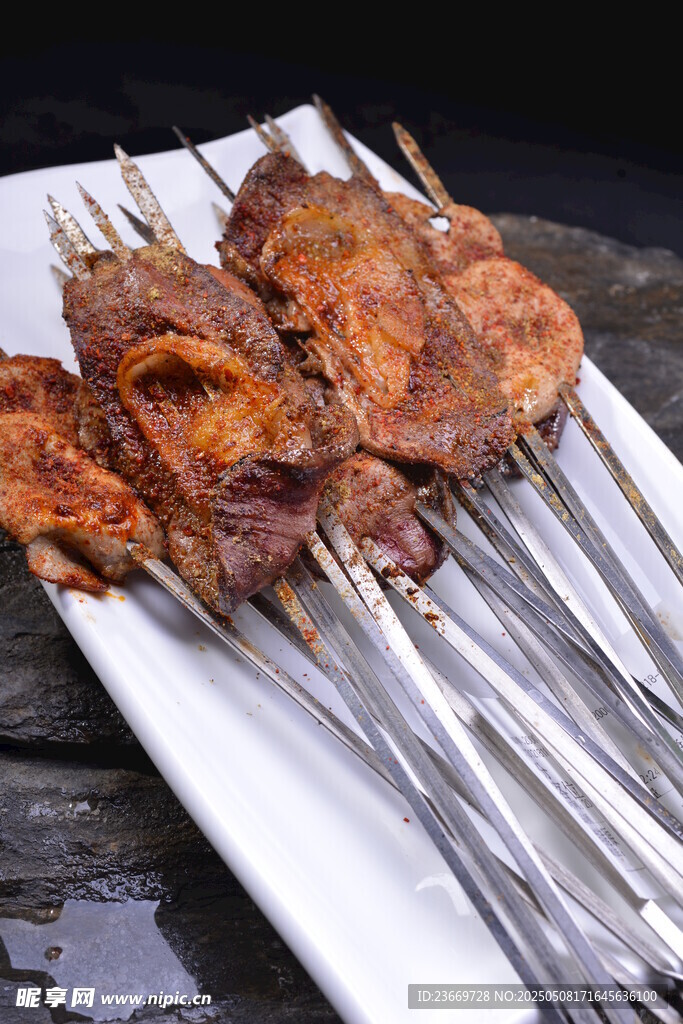 美味烤肉串诱人呈现