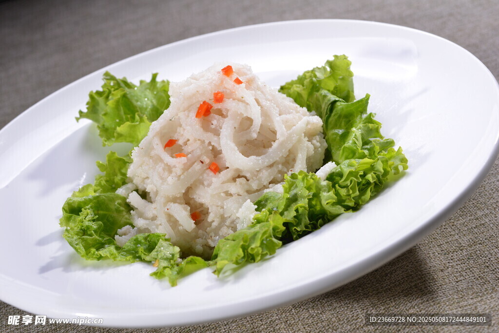美味生菜配特色丸子