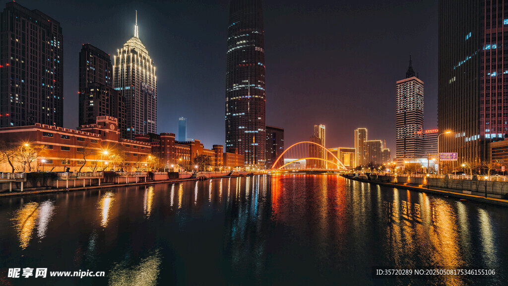 城市夜景河畔璀璨风光