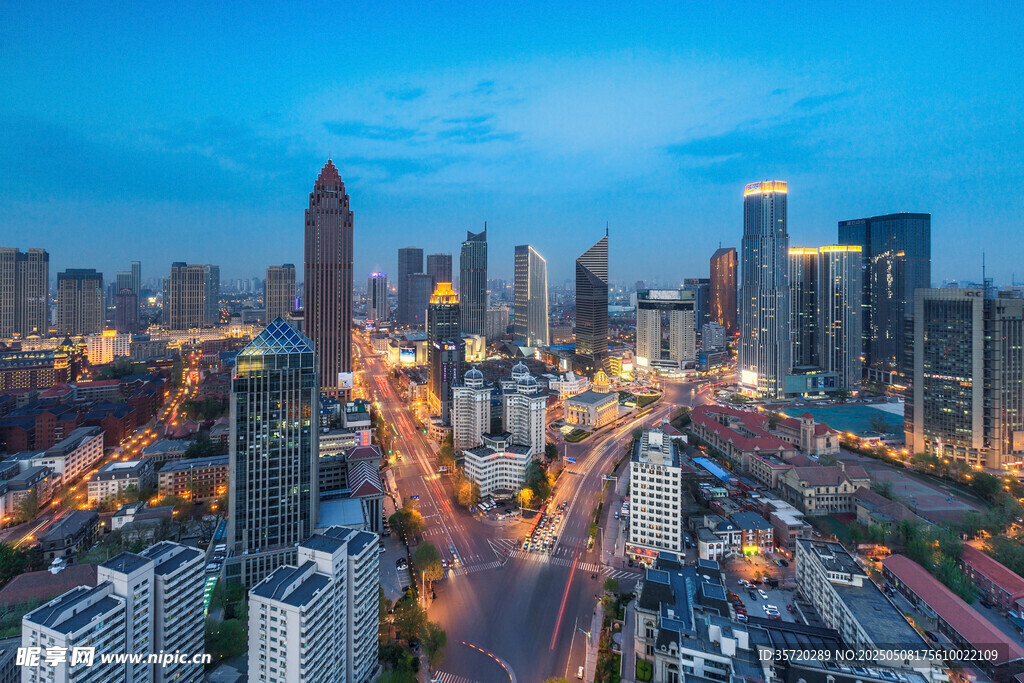 繁华都市夜景俯瞰图