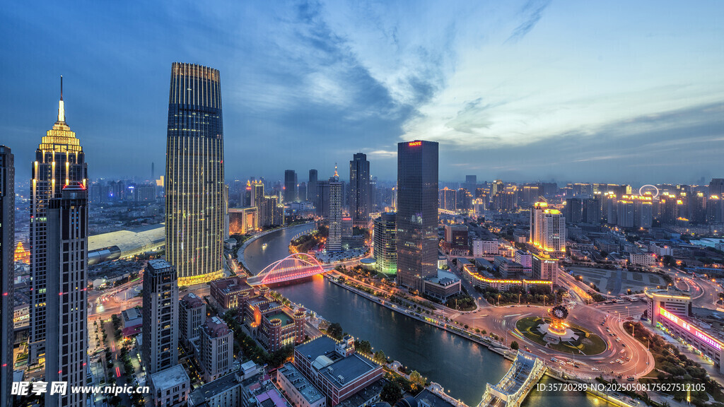 繁华都市夜景璀璨天际线