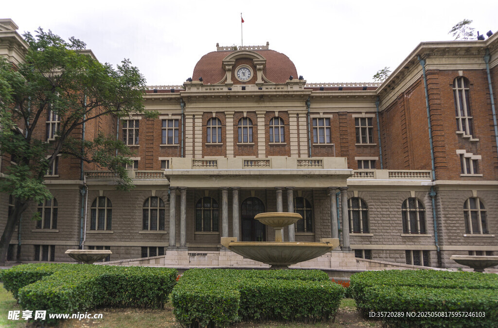 古典风格的宏伟建筑景观