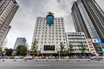 城市中心高楼大厦景观