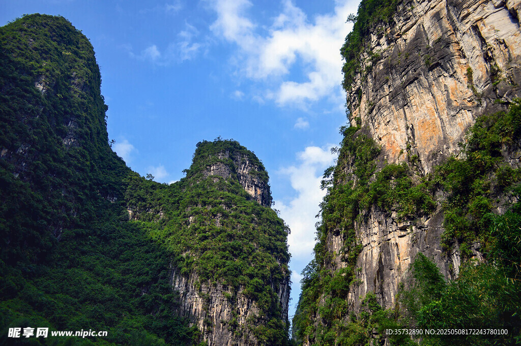 壮丽奇峰景观