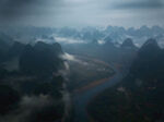 云雾缭绕的山水美景