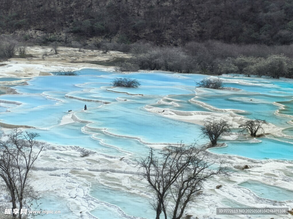 黄龙钙化池景观