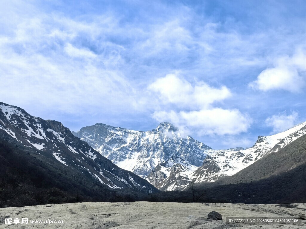 壮丽雪山美景