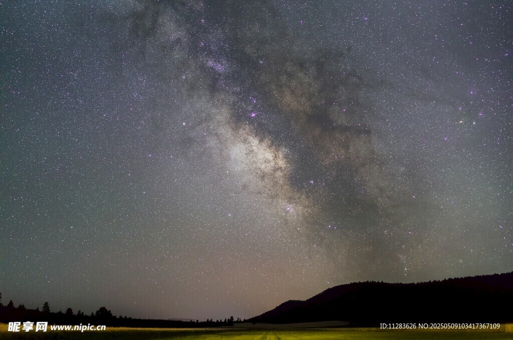 夜空下的璀璨星河