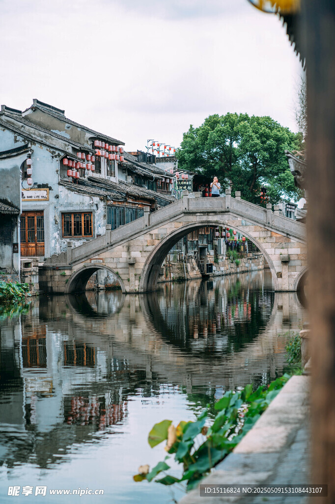 江南水乡石桥风景如画