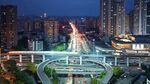 城市夜景中的高架桥景观