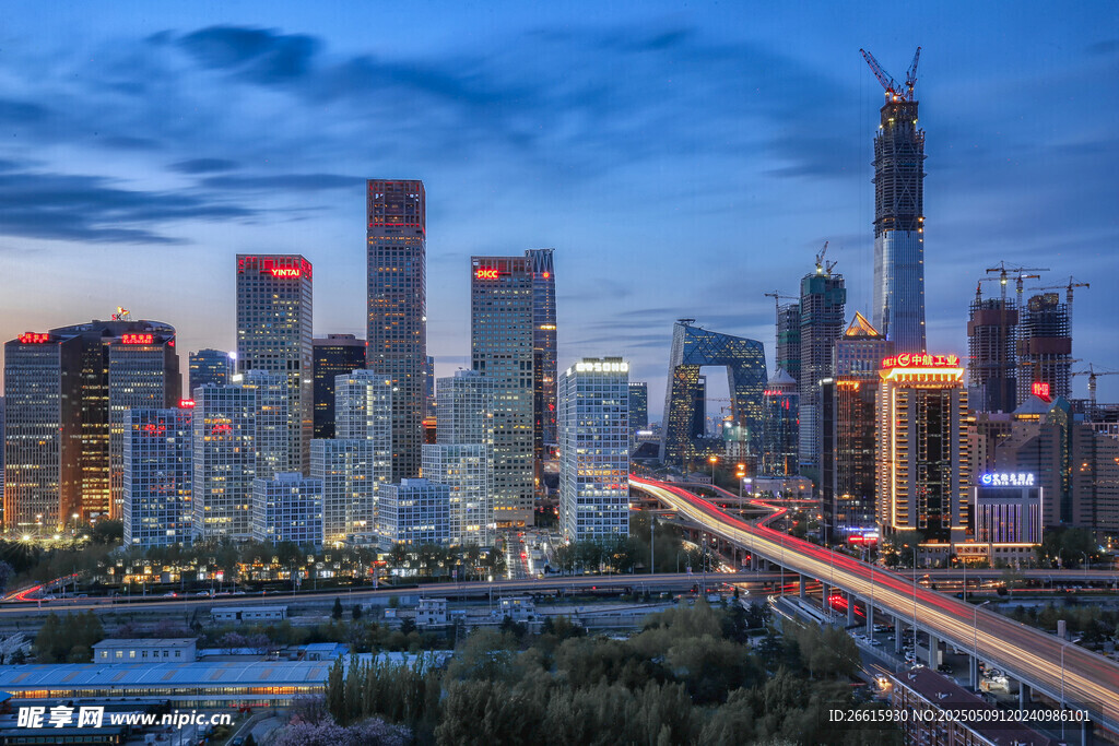繁华都市夜景璀璨灯火