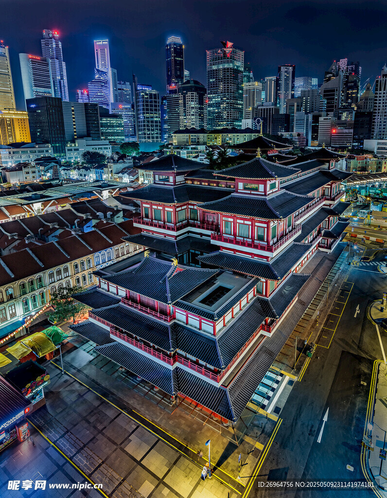城市中式建筑夜景俯瞰