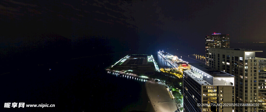夜空中的科幻飞行器与城市