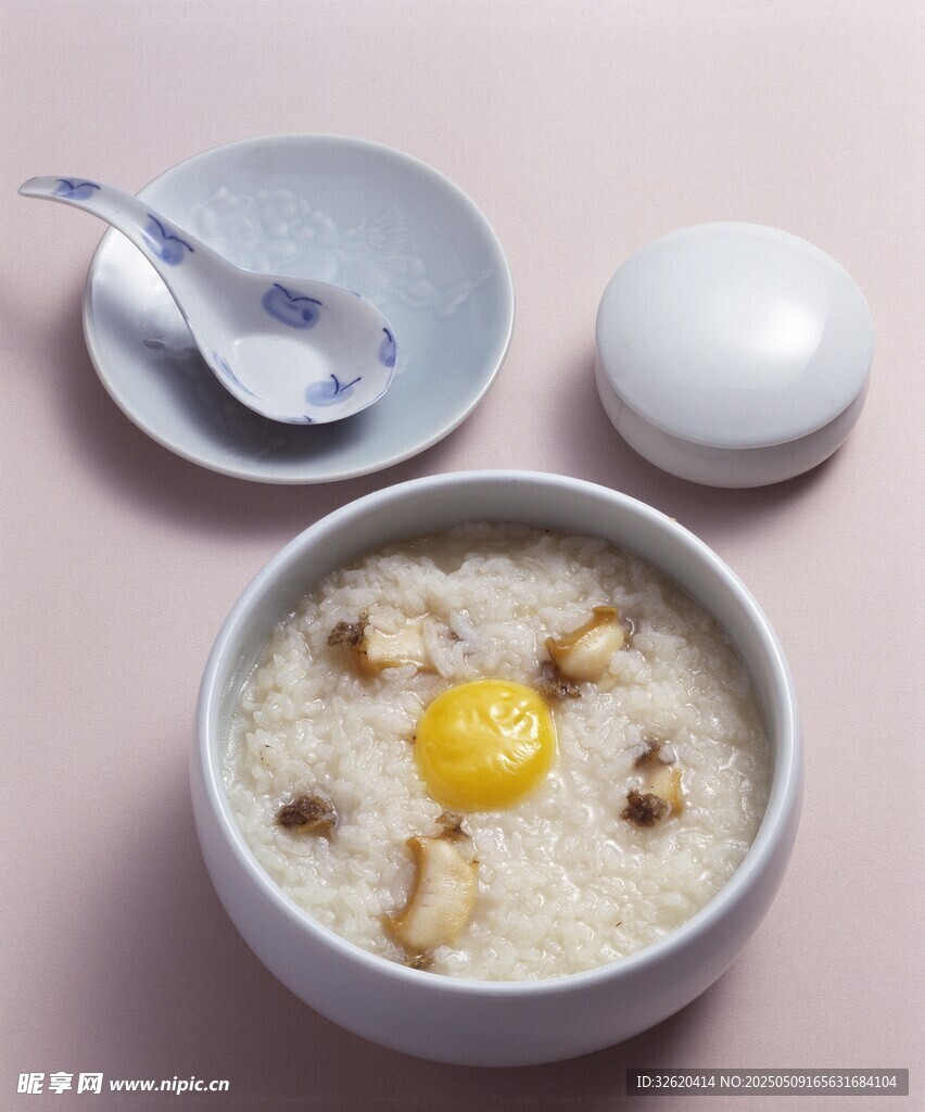 鸡蛋蘑菇粥