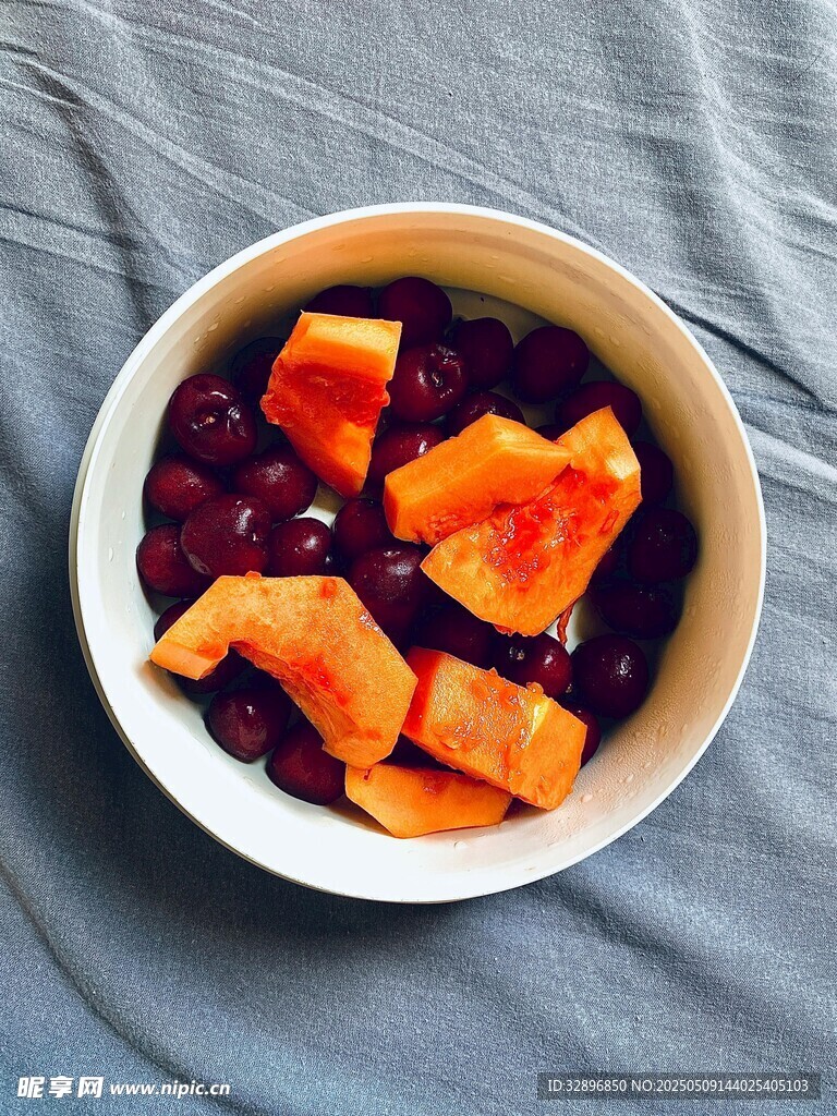 木瓜蓝莓水果碗