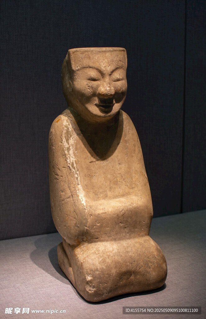 跪坐陶俑