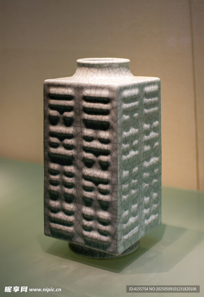 仿哥釉琮式瓶