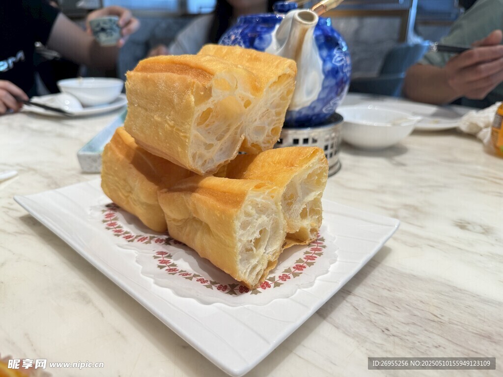 无巩油条