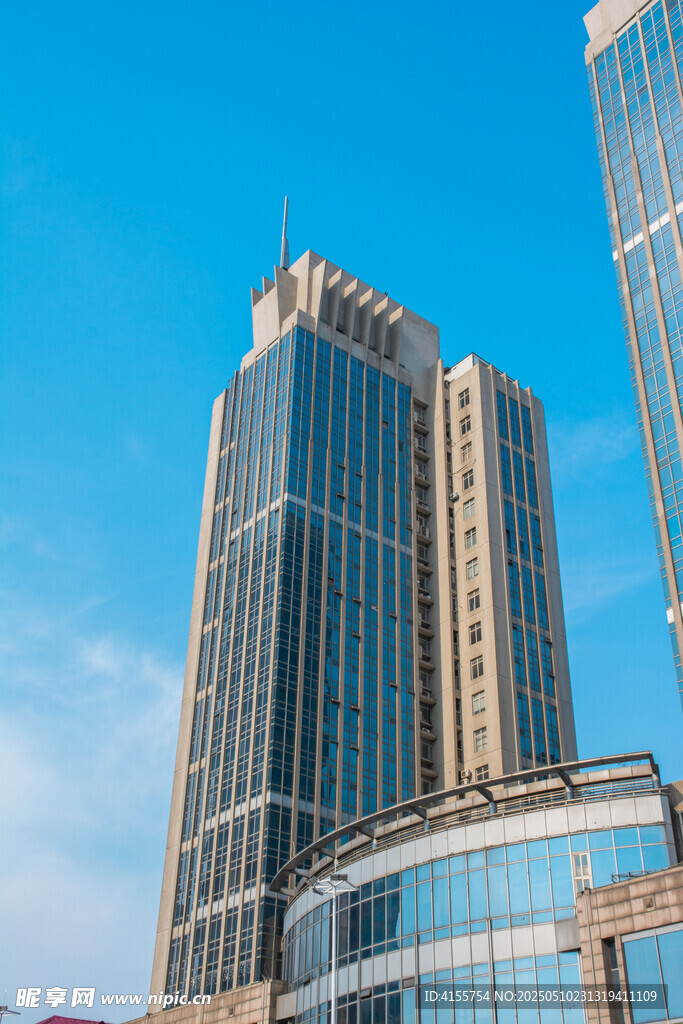现代高楼大厦外观景致