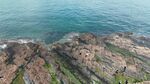 海边嶙峋礁石景观