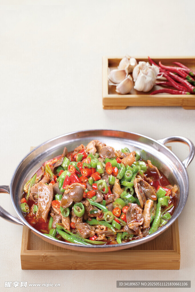 干锅鸡杂