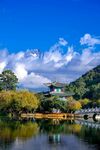 湖畔古建美景
