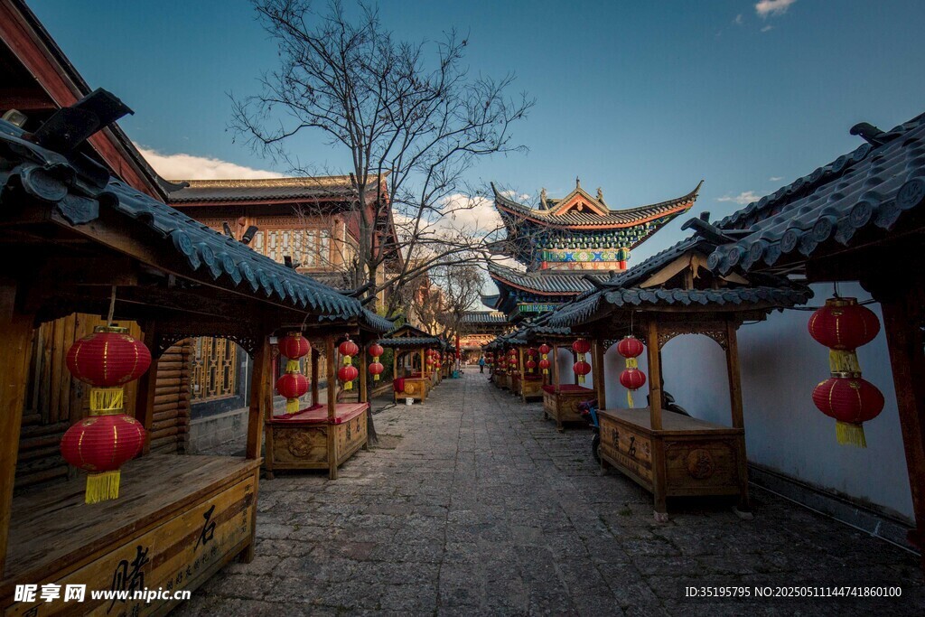 古街灯笼景 尽显中式韵味