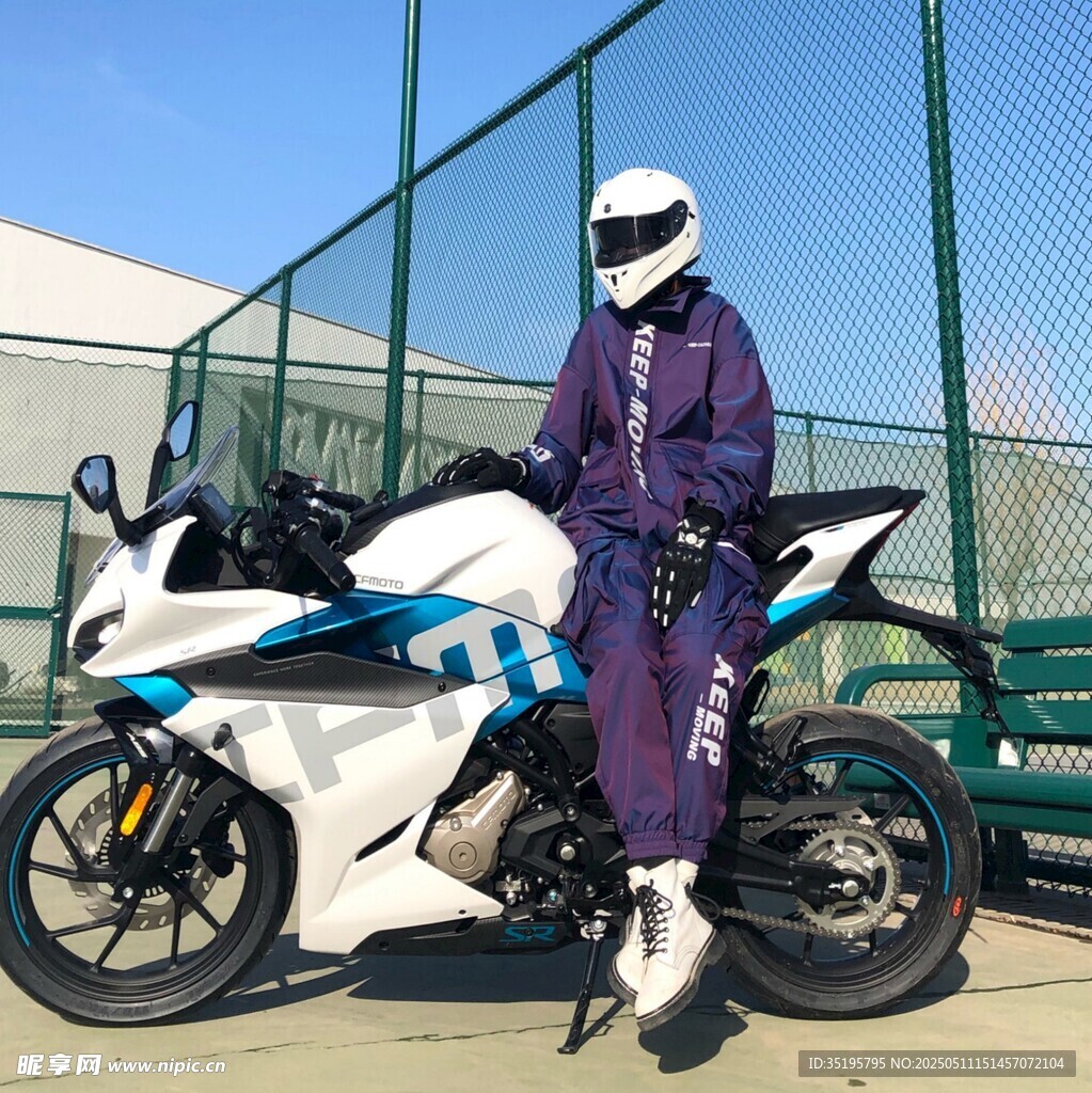 骑手与酷炫摩托车