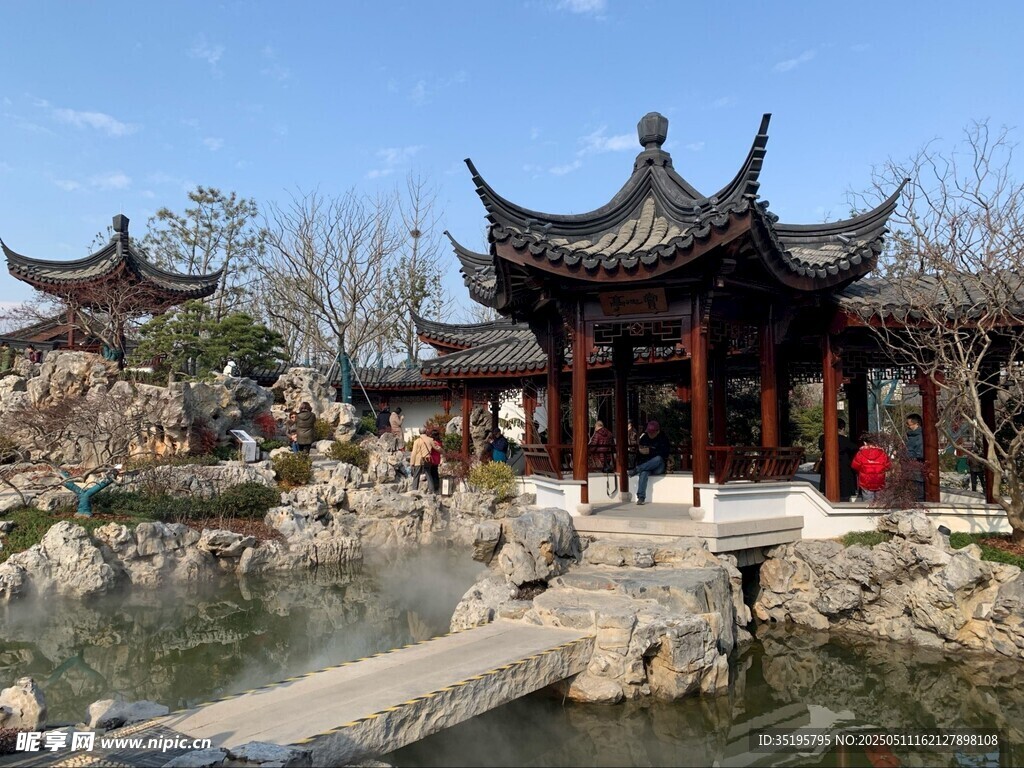 中式古典园林景观一角