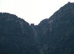 山间长城隐于葱郁山林
