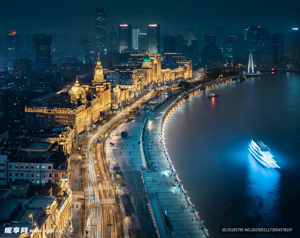上海外滩璀璨夜景俯瞰