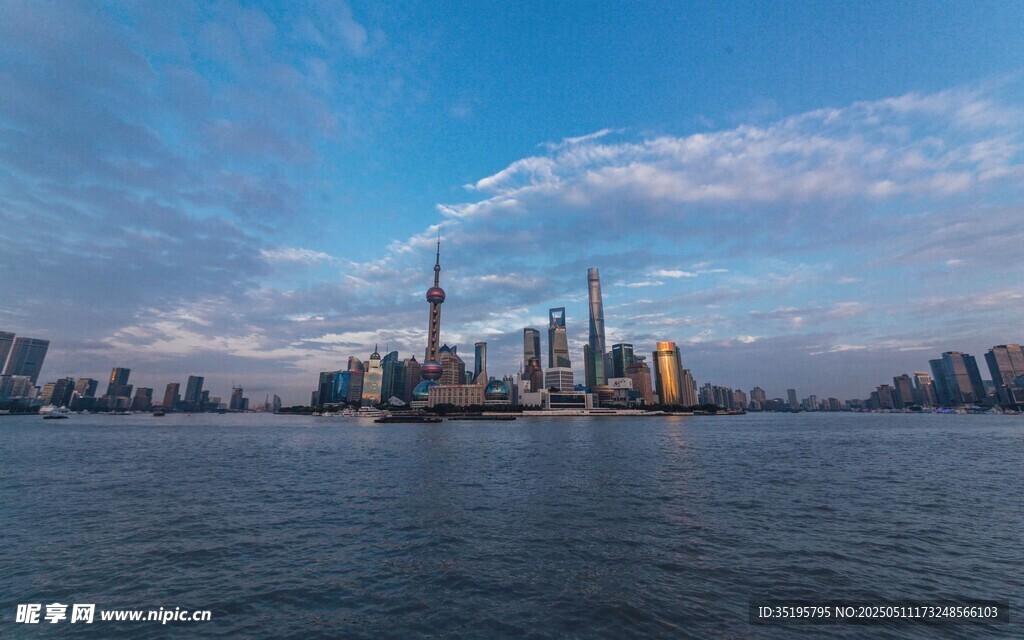 上海外滩城市天际线景观