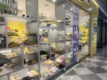 可爱玩偶店橱窗展示