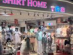 时尚服饰店内部陈列展示